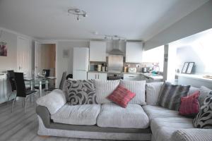 Una cocina o kitchenette en The Stables - Fabulous stylish flat in Merchant City & Free Secure Parking