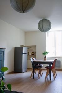 Køkken eller tekøkken på Gite de la Sorgues