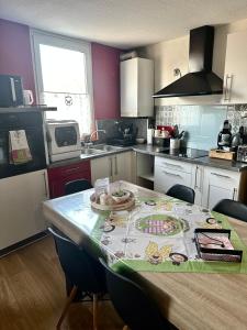 Dapur atau dapur kecil di Le cocon de Marckolsheim proche Europapark
