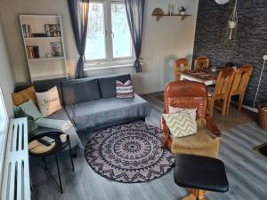 Posezení v ubytování Arctic Circle Cabin
