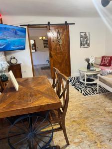 Posezení v ubytování B&B Apartments Coli Apartman Dora Self check in