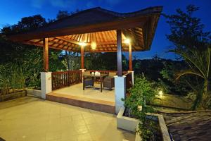 Κήπος έξω από το Villa Lidwina by Nagisa Bali