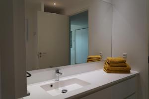 Et badeværelse på Copenhagen City Luxe Retreat + 11 billeder