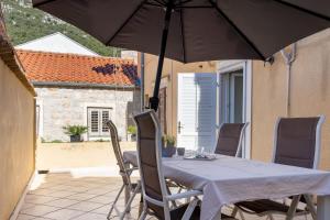 Patio alebo iná vonkajšia časť ubytovania Apartments Villa Sol