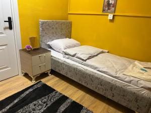 Postel nebo postele na pokoji v ubytování Baku Express Hostel + 37 fotografií