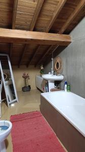 Φωτογραφία από το άλμπουμ του Ben House στην Πόντα Ντελγάδα