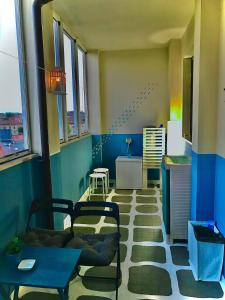 MOON Apartament - intera casa vicino Assago Forum Humanitas e IEO - con possibilità di box privato的休息区