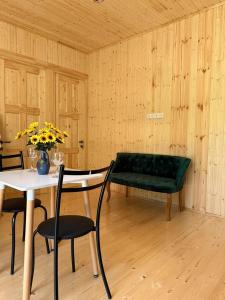Фотография из галереи Parna's cottage в Мартвили