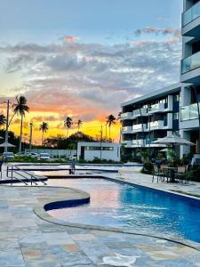 Bazén v ubytování Apartamento de Luxo em Muro Alto-Makia Beach 318C nebo v jeho okolí