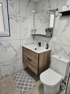 Ένα μπάνιο στο Studio cosy au cœur de l'île