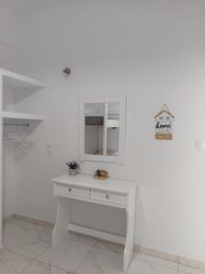 Fotografie z fotogalerie ubytování Kalymnos Platy Gialos Mousellis Makis Apartments v destinaci Kalymnos