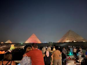 Hosté ubytování The Gate Hotel Front Pyramids & Sphinx View + 154 fotografií