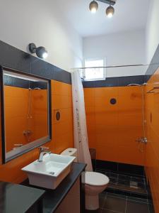 Koupelna v ubytování Kalymnos Platy Gialos Mousellis Makis Apartments