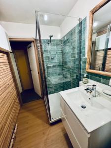 Koupelna v ubytování O'pOzArt Guesthouse