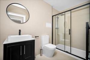 Koupelna v ubytování New Build 1 Bed Apt - Sheldon, Birmingham - Coventry Rd - Close to Birmingham Airport, Solihull, National Exhibit Centre, Jaguar and more