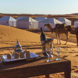 Nápoje v ubytování Merzouga Spectacular Luxury Camp