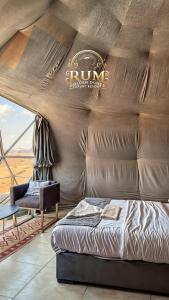 Postel nebo postele na pokoji v ubytování RUM GOLDEN DUNE lUXURY RESORT