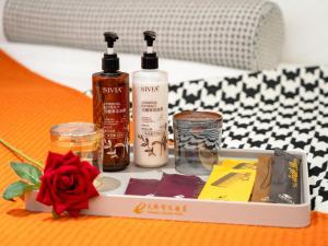 Gallery image of Jiuquan Smart Hotel in Jiuquan +18 photos