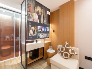 Gallery image of Jiuquan Smart Hotel in Jiuquan