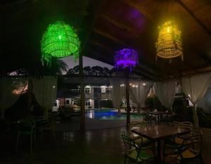 Bazén v ubytování Parti Gras Hotel & Villas en Playa Potrero nebo v jeho okolí