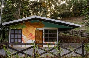 Taman di luar Coco Cabana in the Jungle