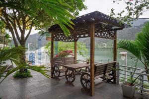 Γενική θέα στο βουνό ή θέα στο βουνό από  αυτό το ξενοδοχείο διαμερισμάτων +10 φωτογραφίες