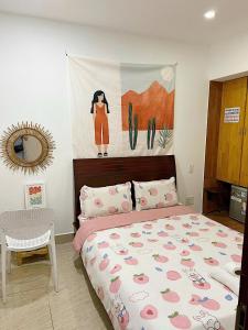 Postel nebo postele na pokoji v ubytování Hệ thống MylaHome - Chi nhánh Ks Kim Châu