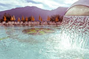 Kolam renang di atau dekat dengan Hotel Ilma Lake Garda Resort