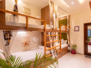 Postel nebo postele na pokoji v ubytování Moustache Delhi