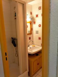 Et badeværelse på F2 en front de mer à narbonne plage