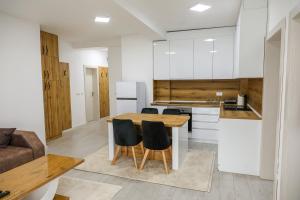 Kuchyň nebo kuchyňský kout v ubytování Apartman Jelena