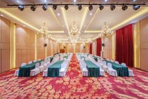 Foto dalla galleria di Bingo-威尔顿酒店-昆明火车站云纺商业城店 a Kunming