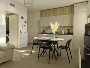 Afbeelding uit fotogalerij van Hostdomus - Happy Holiday in Borgio Verezzi