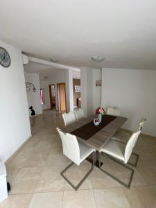 Posedenie v ubytovaní Apartmani Krišto 2 Zadar