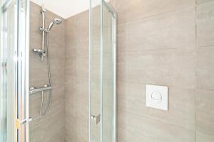 Et badeværelse på VILLA VALESANA - Regarda Travel + 38 billeder