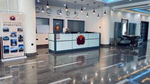 Ο χώρος του λόμπι ή της ρεσεψιόν στο soluxe hotel cotonu