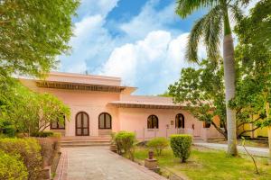 Κήπος έξω από το Club Mahindra Bharatpur