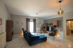 A kitchen or kitchenette at Meteora House with a view
