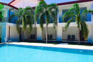 Kolam renang di atau dekat dengan Trinco Lagoon Resort