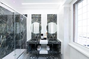 Koupelna v ubytování Teulada Luxury Rooms