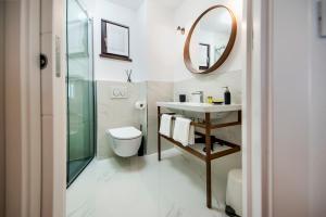 Ένα μπάνιο στο Apartmani De Amicis +45 φωτογραφίες