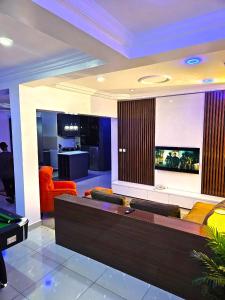 TV a/nebo společenská místnost v ubytování hotel Guidotti