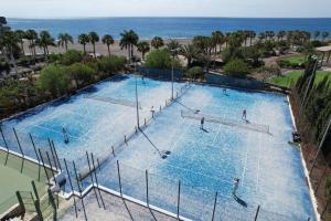 Bazén v ubytování Playitas Hotel - Sports Resort nebo v jeho okolí