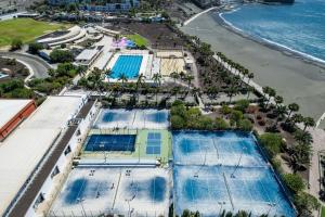 Bazén v ubytování Playitas Hotel - Sports Resort nebo v jeho okolí