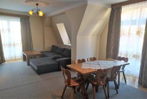 Posedenie v ubytovaní Apartmány ORAVA-EDDA