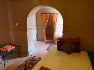 Kasbah Hotel Ait Omar客房内的一张或多张床位