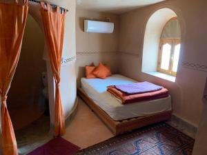 Kasbah Hotel Ait Omar客房内的一张或多张床位