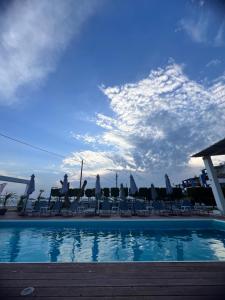 Πισίνα στο ή κοντά στο See Villa MileniKo