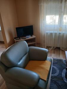 TV a/nebo společenská místnost v ubytování Kovačević apartman