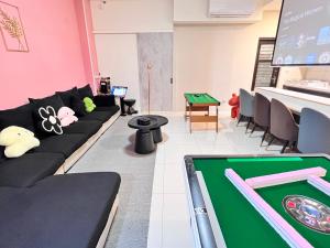 TV a/nebo společenská místnost v ubytování SKYPIEA Villa 空島民宿 宜蘭包棟民宿l電動麻將l烤肉BBQl聚會